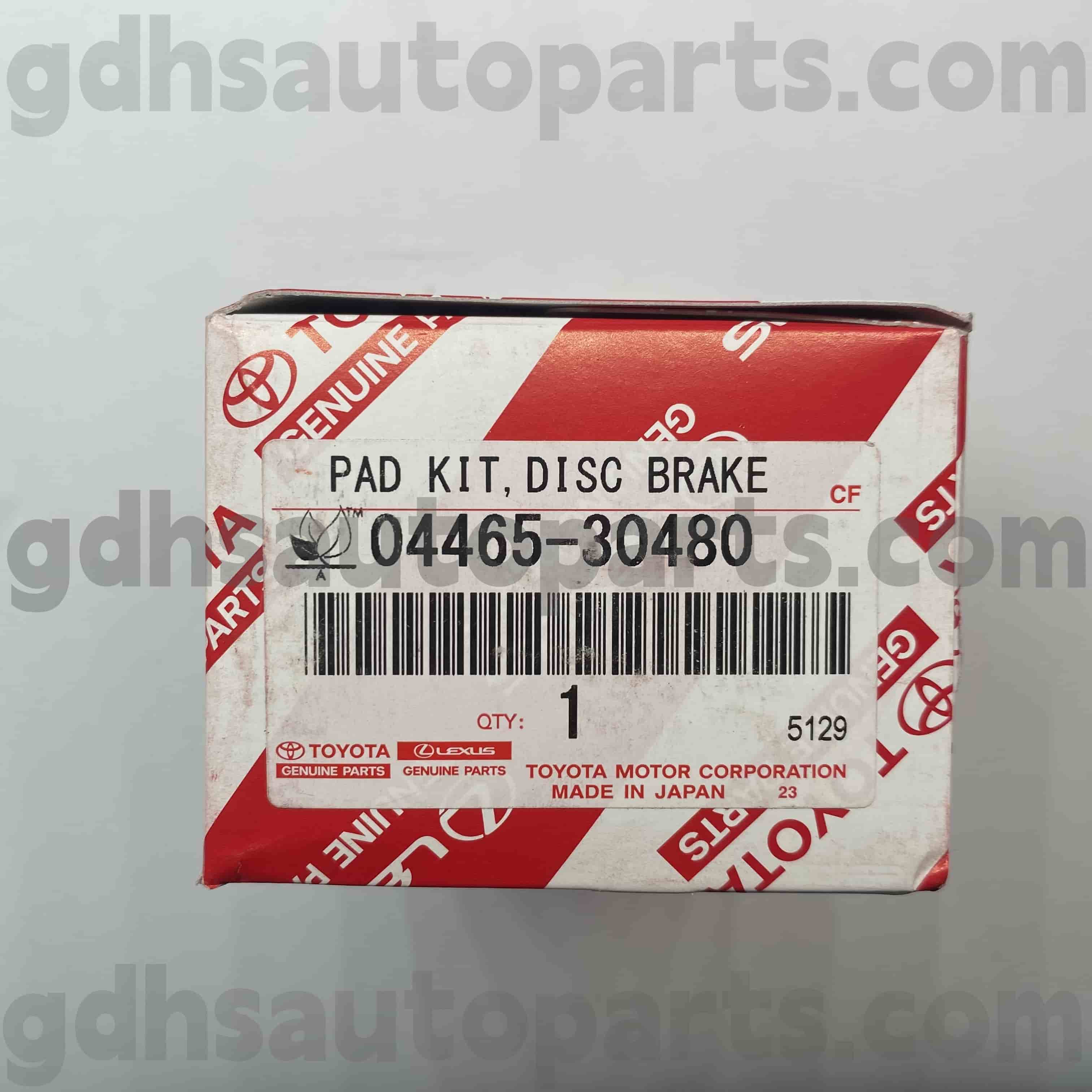 04465-30480 Toyota Originálne časti predných brzdových doštičiek pre Mark X, Crown, Lexus je seriál podvozok č. GSE30 GRX