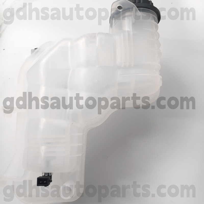 996242 Nissens Coach Reservoir pre Range Rover OE č. LR023080